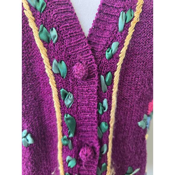 Vintage Knit Sweater Vest Purple Floral Embroidered Cottagecore Grandmacore - Picture 5 of 8